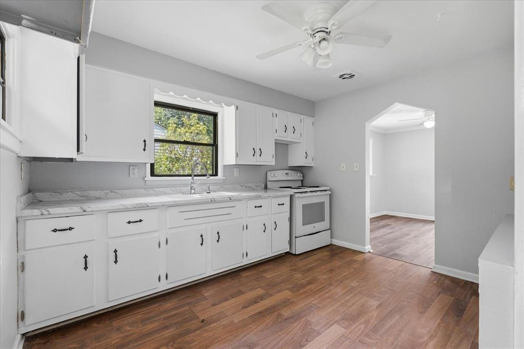 216 Magill Road Zelienople, PA 16063 - Photo 7 of 32