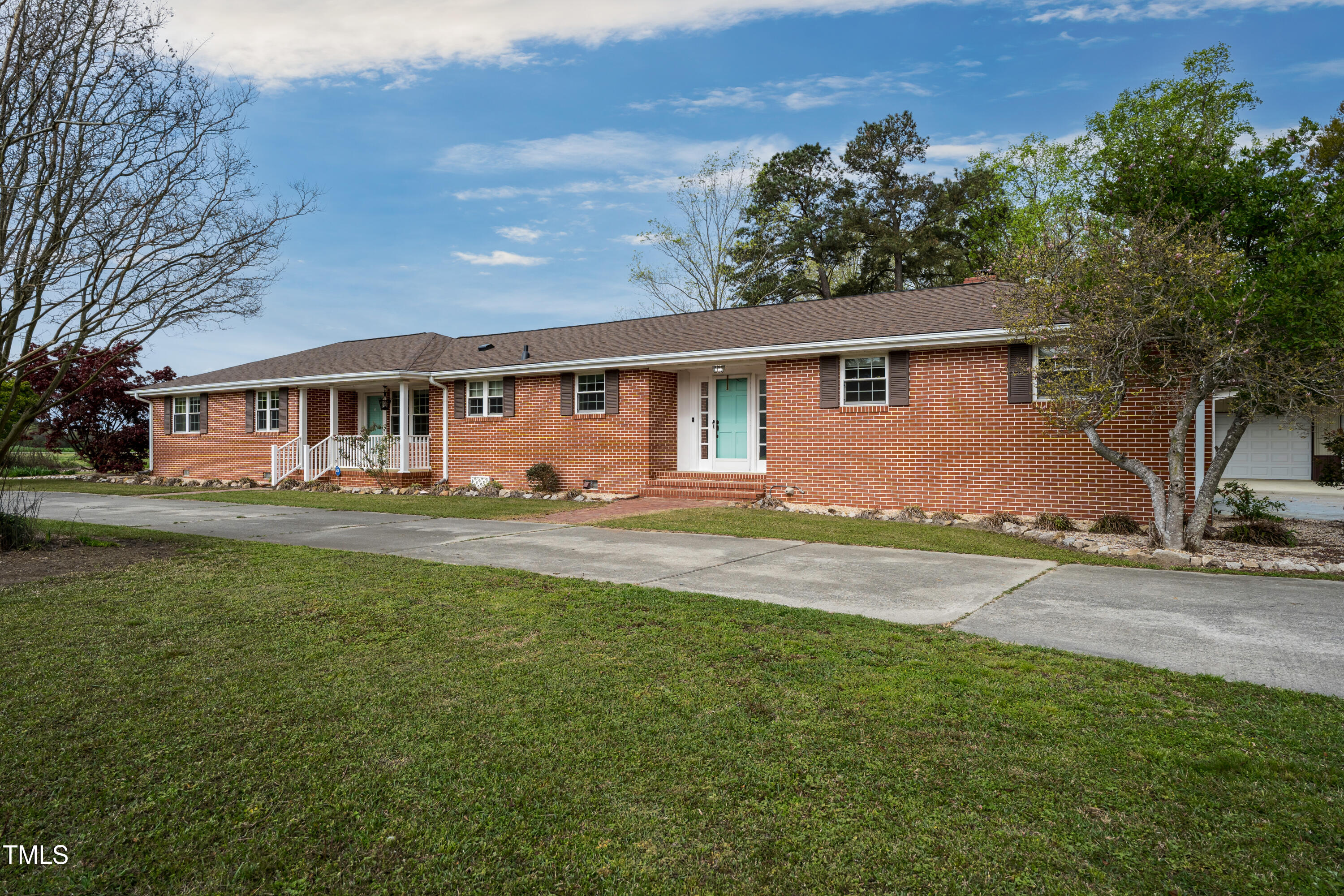 4212 Howard Road Autryville, NC 28318 - Photo 3 of 48 _SNY6510-HDR_BlueSky
