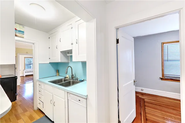 $2,800 | 509 Middle Highway, Barrington, RI 02806