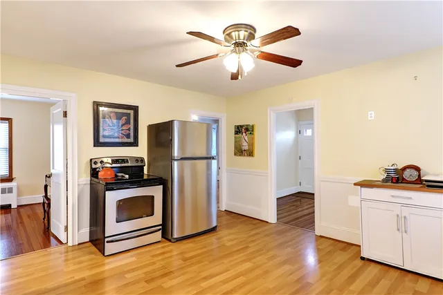 $2,800 | 509 Middle Highway, Barrington, RI 02806