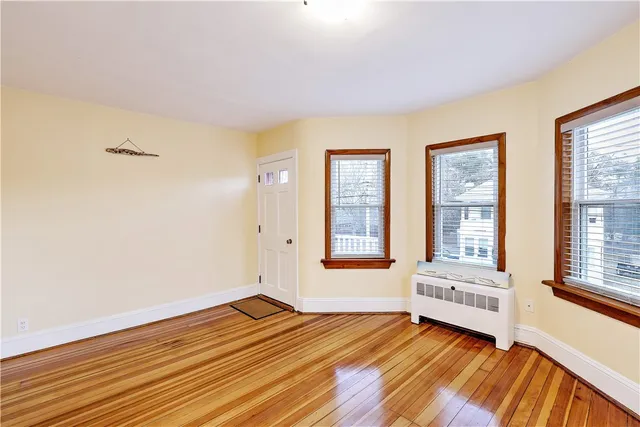 $2,800 | 509 Middle Highway, Barrington, RI 02806