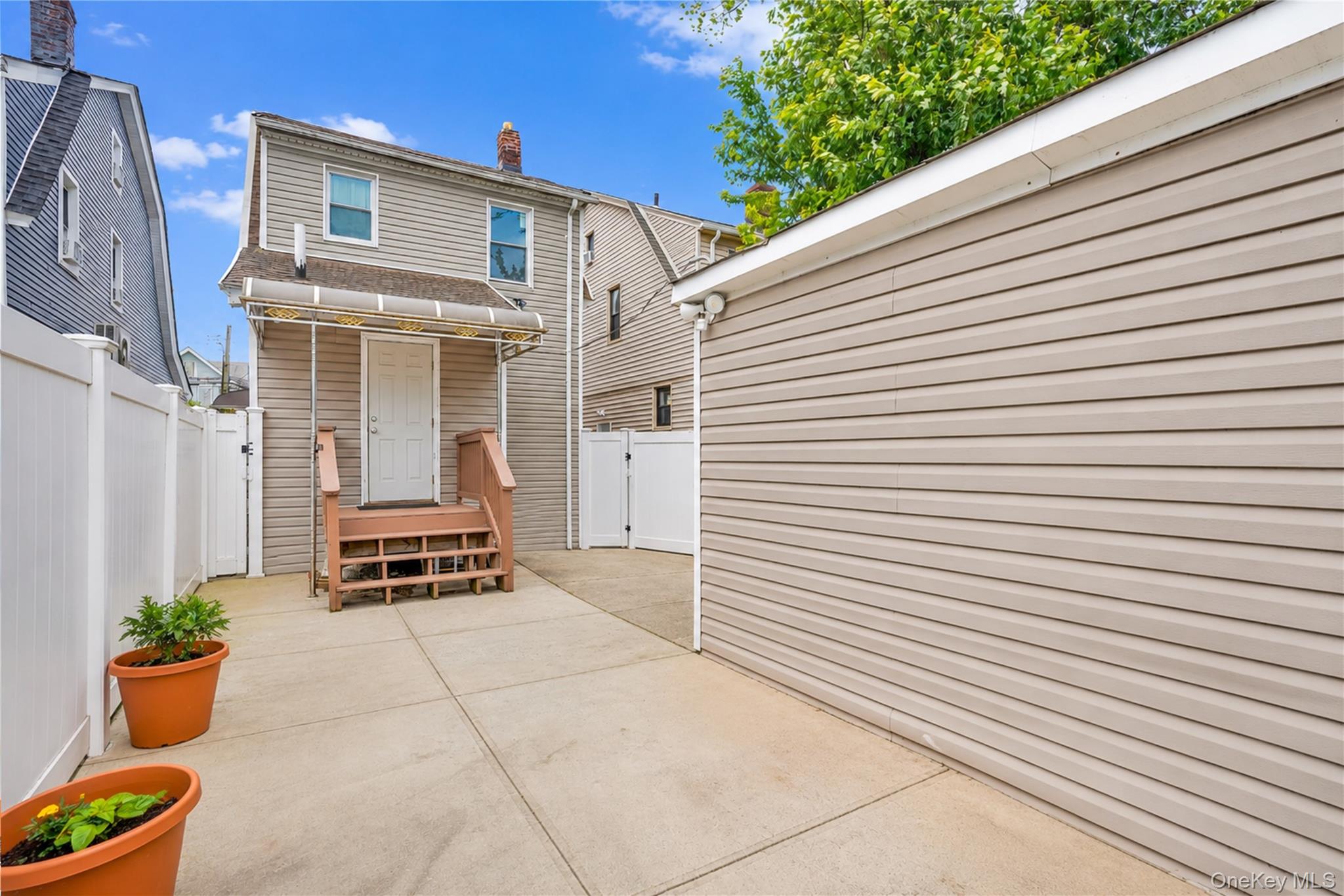 188-53 120th Road Queens, NY 11412 - Photo 30 of 33