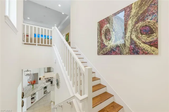 a view of entryway with a front door