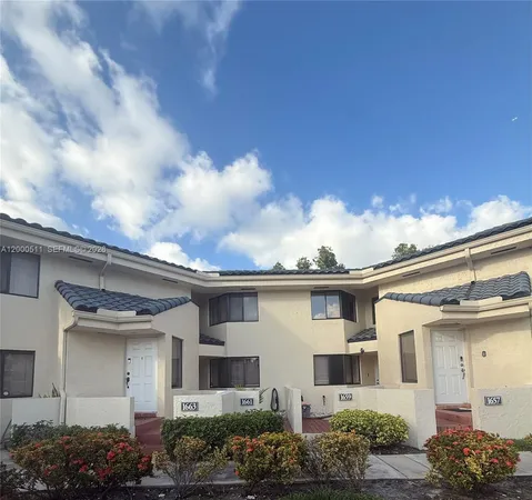 $2,400 | 1661 Northwest 81st Way, Unit 1661, Plantation, FL 33322