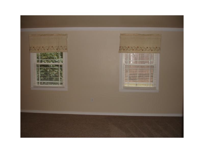 116 Oak Ridge Drive Butler, PA 16002 - Photo 5 of 20 Living Room.