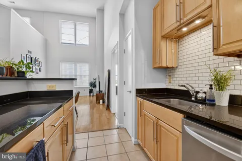 $530,000 | 1201 East-West Highway, Unit 410, Silver Spring, MD 20910