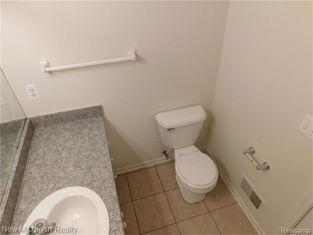 50547 Maurice Road, Unit 8 New Baltimore, MI 48047 - Photo 11 of 14