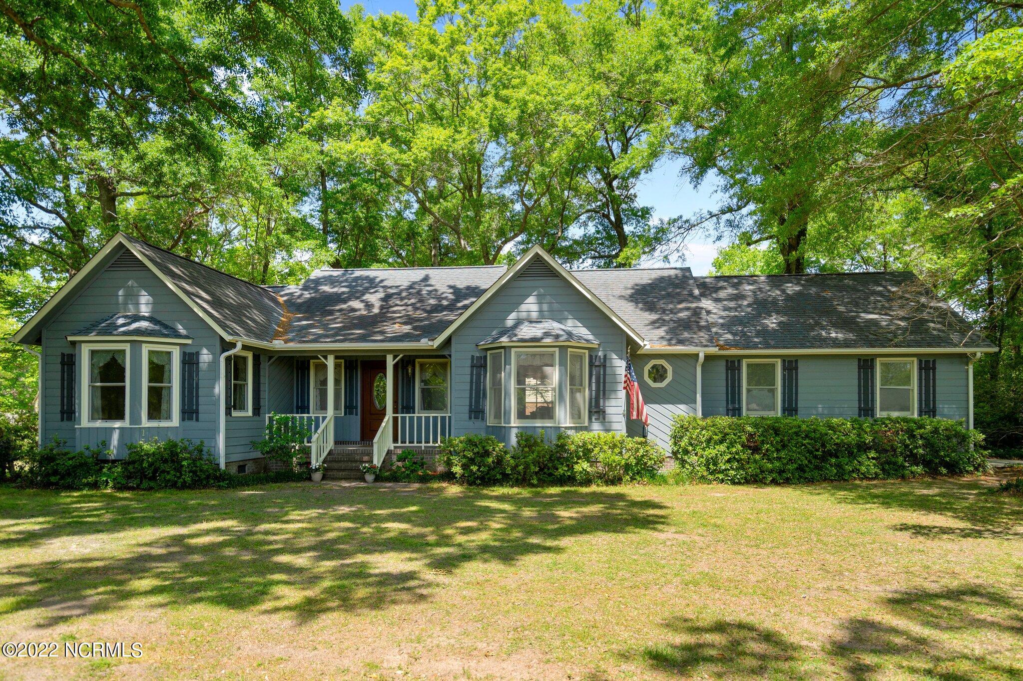 200 Goose Neck Road West Rocky Point, NC 28457 - Photo 1 of 24 web_DSC08792