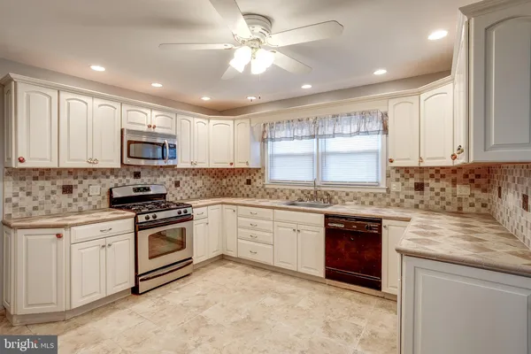 $539,900 | 403 Jamaica Drive, Cherry Hill, NJ 08002