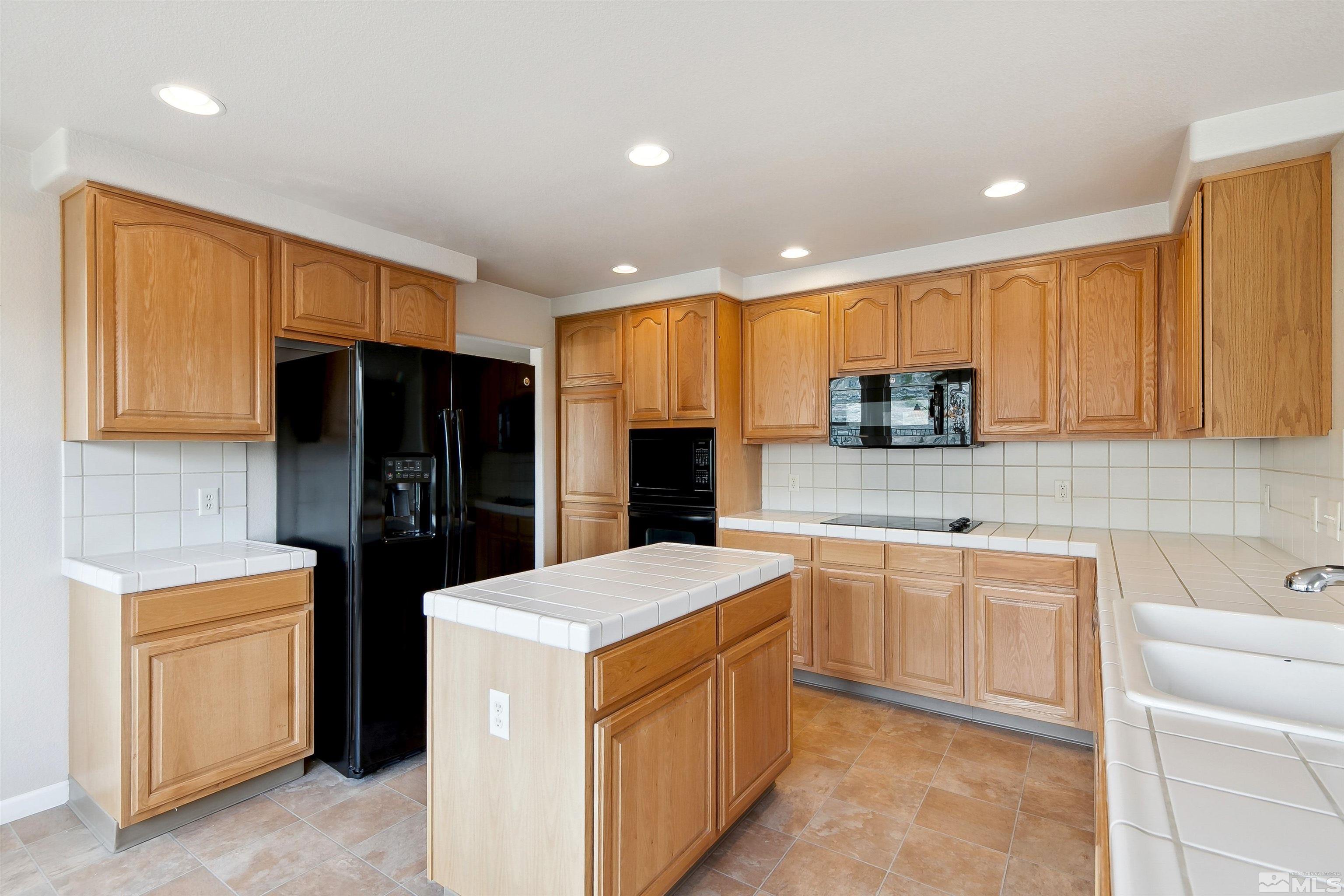 2725 Avenida De Landa Reno, NV 89523 - Photo 17 of 32 Photo 17