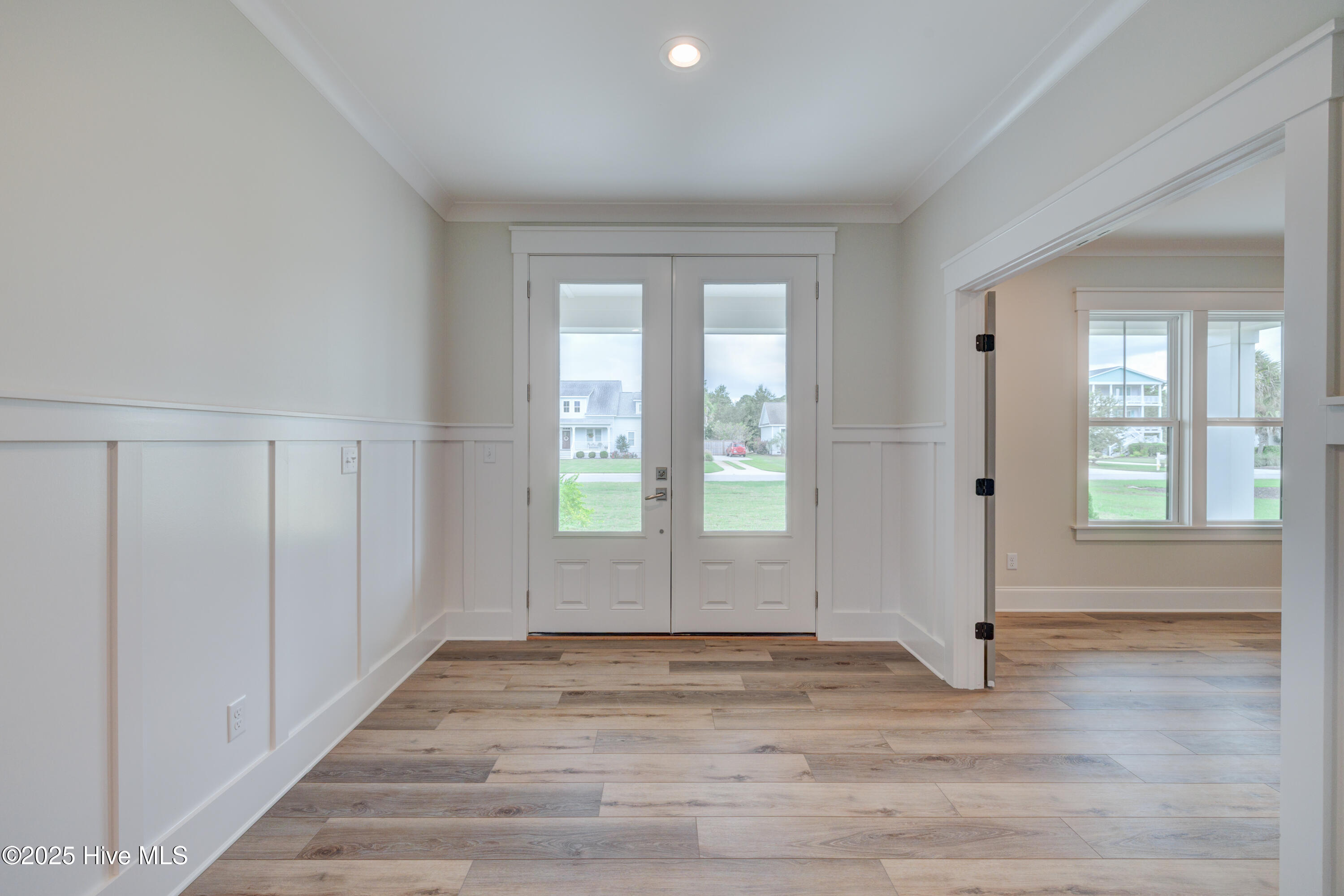 125 Cove Side Lane Hampstead, NC 28443 - Photo 4 of 29 front door inside