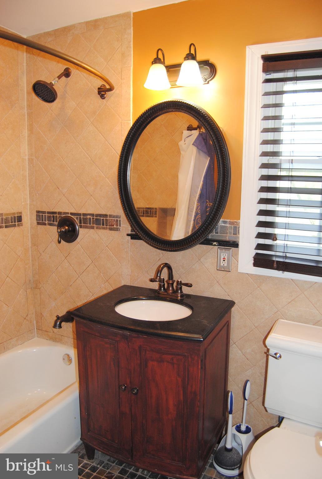 6 Miry Brook Road Hamilton, NJ 08690 - Photo 19 of 32 Full Bathroom with tub