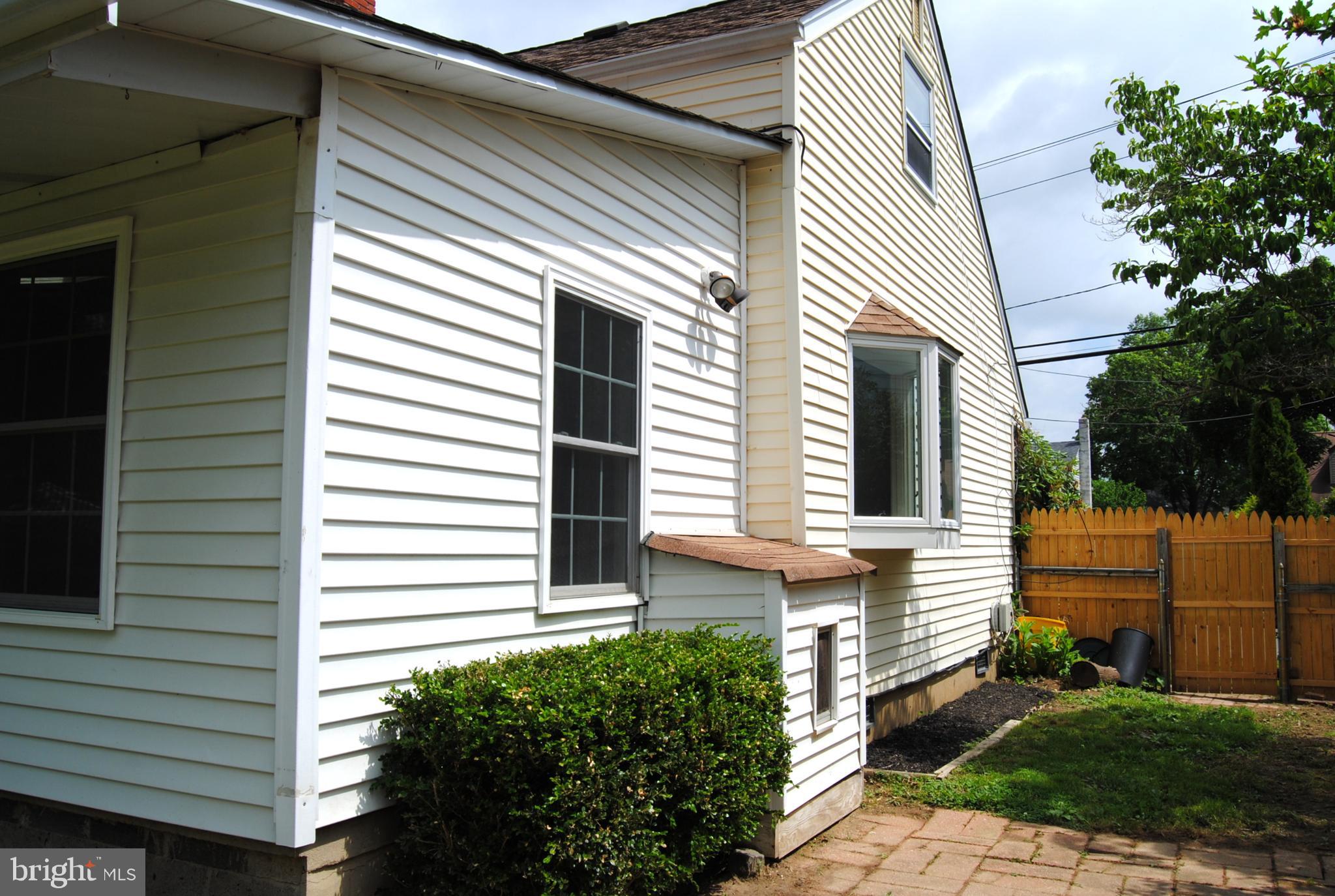 6 Miry Brook Road Hamilton, NJ 08690 - Photo 25 of 32 Side view