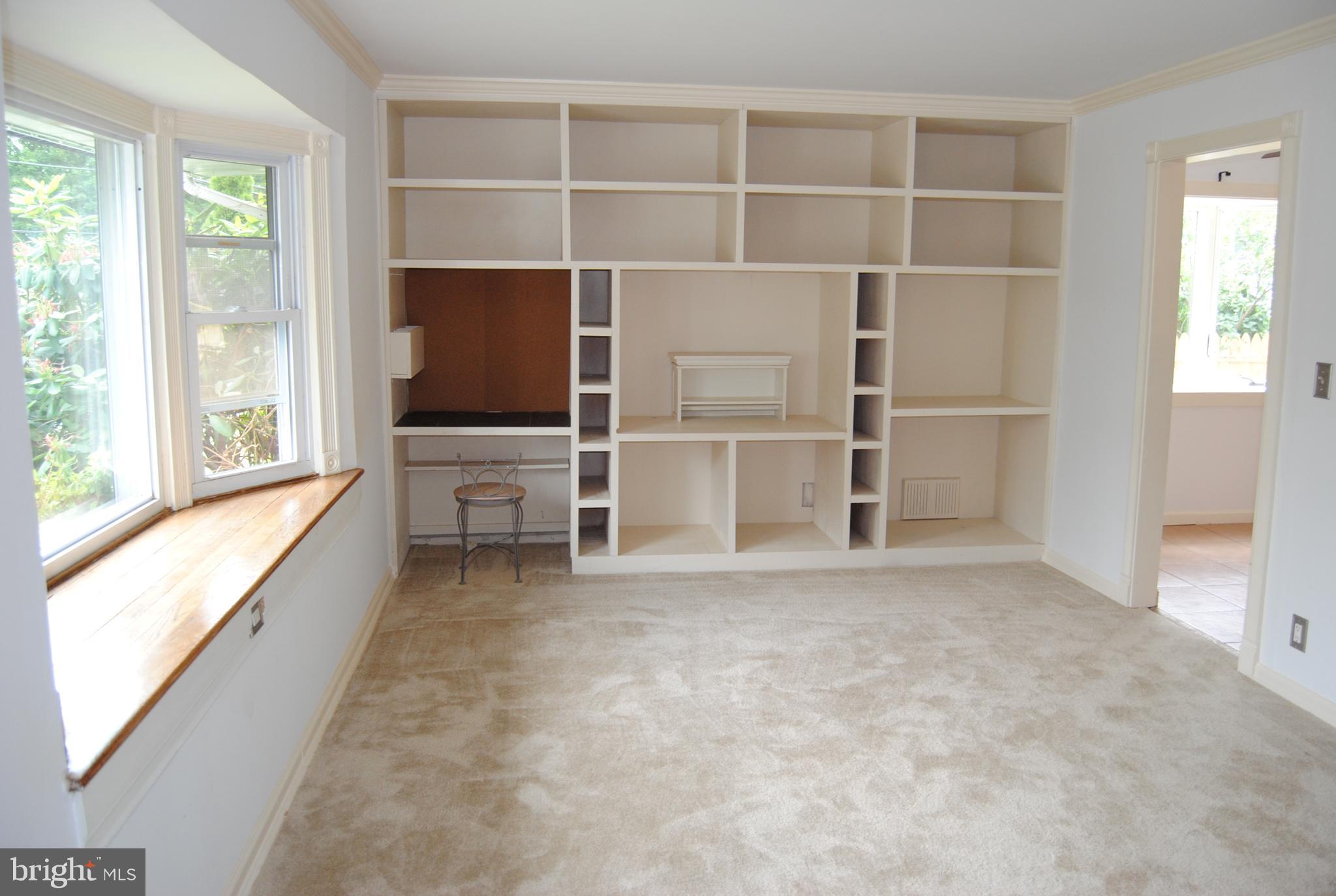 6 Miry Brook Road Hamilton, NJ 08690 - Photo 5 of 32 Living Room area.