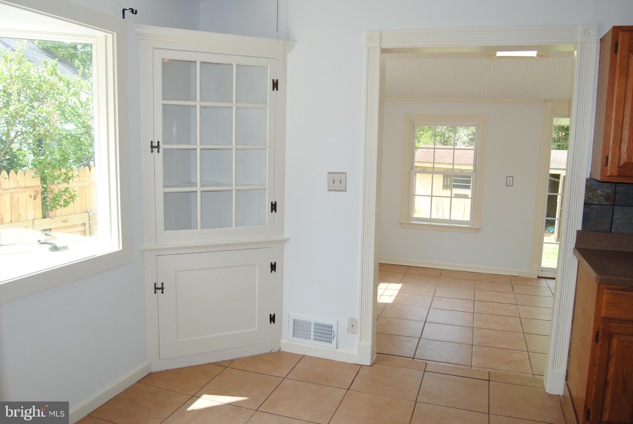 6 Miry Brook Road Hamilton, NJ 08690 - Photo 8 of 32 Breakfast nook with built in corner cabinet