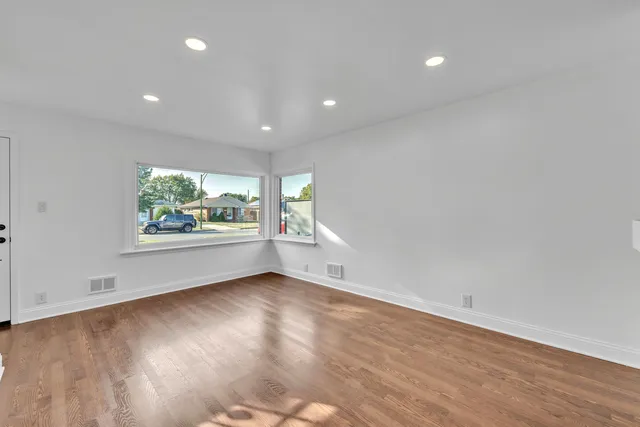 $324,900 | 7817 South Kenton Avenue, Chicago, IL 60652