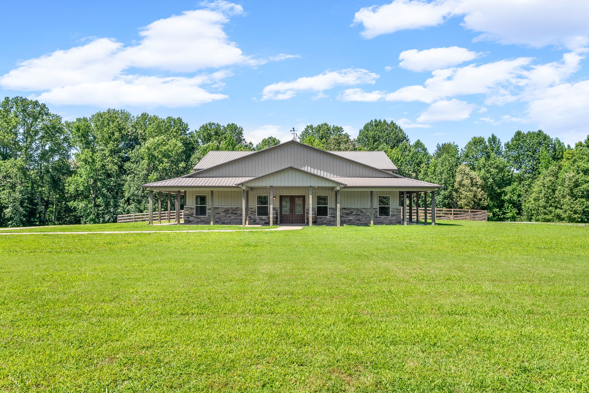 890 Iron Workers Road Clarksville, TN 37043 - Photo 4 of 45