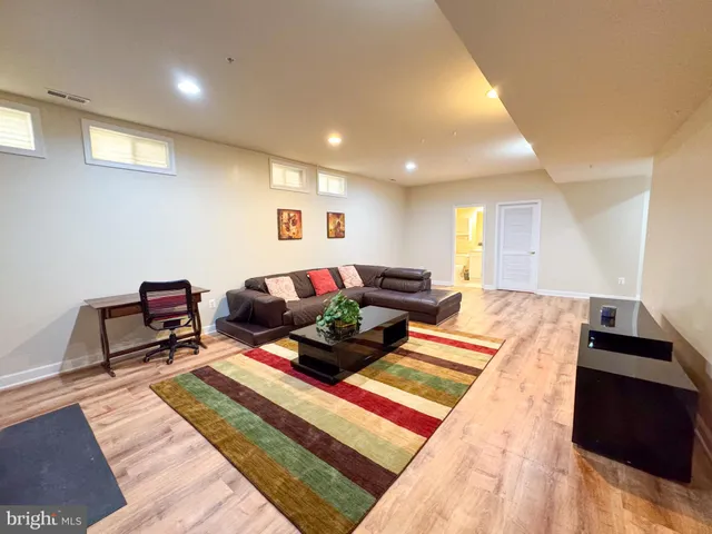 $5,500 | 198 Hidden Forest Court, Gaithersburg, MD 20877