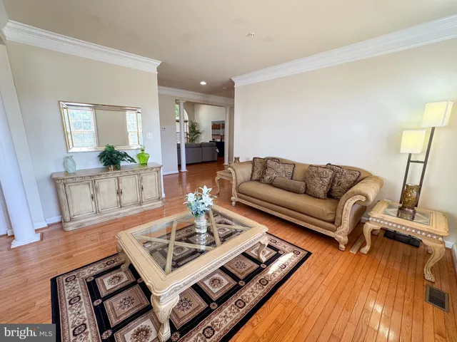 $5,500 | 198 Hidden Forest Court, Gaithersburg, MD 20877