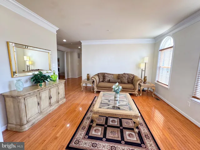 $5,500 | 198 Hidden Forest Court, Gaithersburg, MD 20877