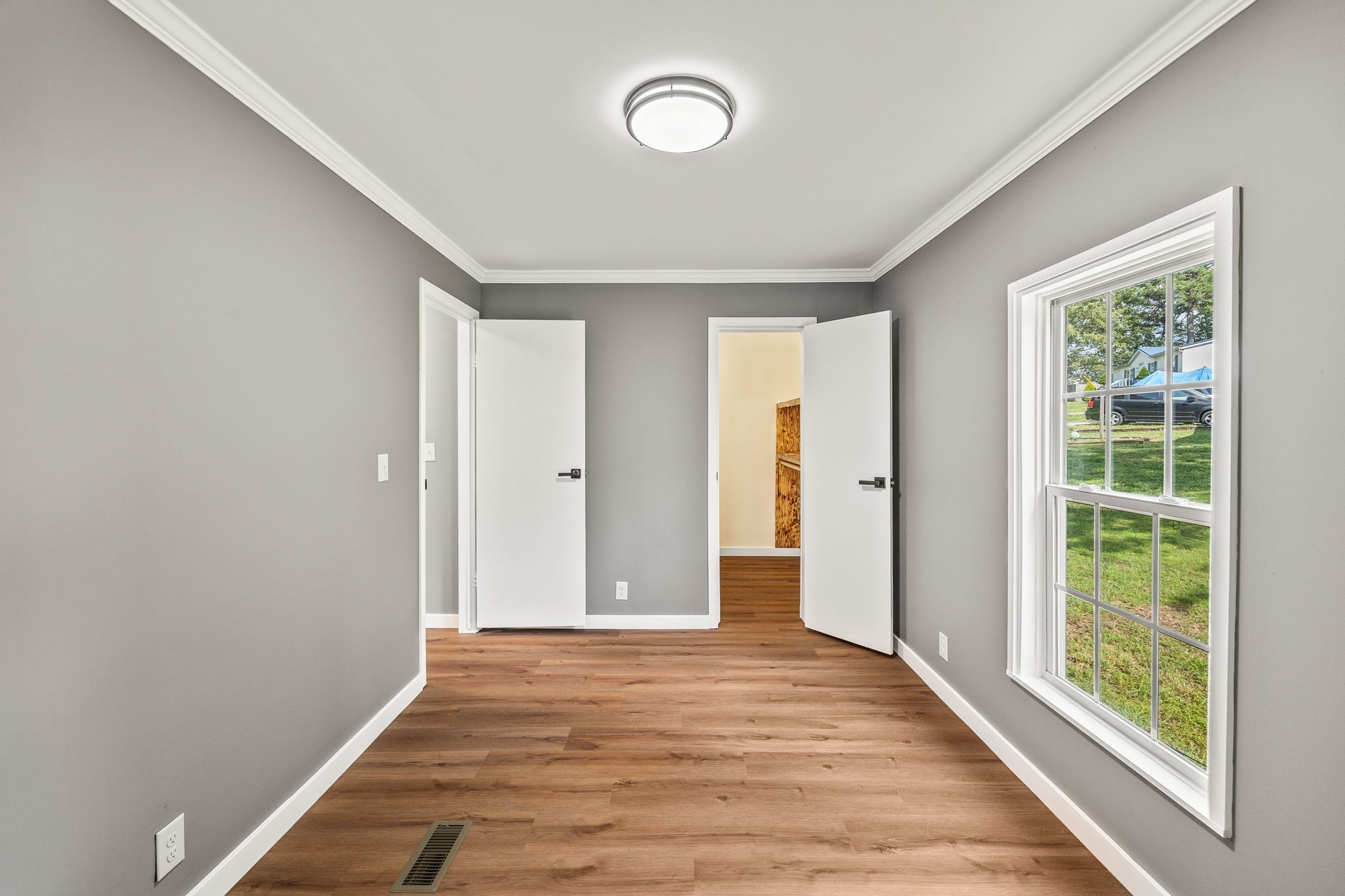 83 Summer Circle Morrison, TN 37357 - Photo 19 of 29 a view of a room with wooden floor and window