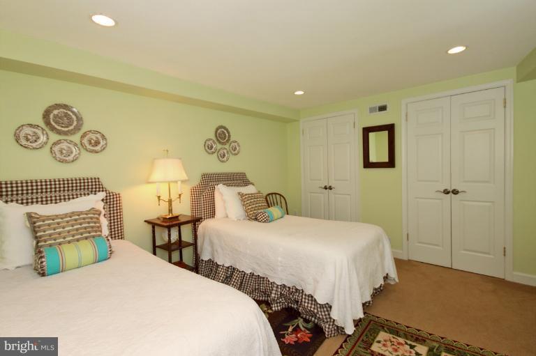 2003 Columbia Road Northwest, Unit NW Washington, DC 20009 - Photo 2 of 28 Bedroom
