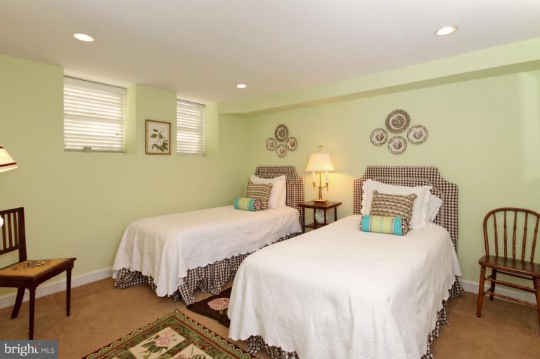 2003 Columbia Road Northwest, Unit NW Washington, DC 20009 - Photo 11 of 28 Bedroom