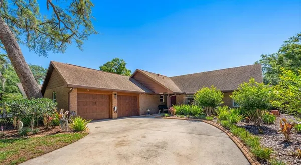 $525,000 | 11311 Linbanks Place, Tampa, FL 33617