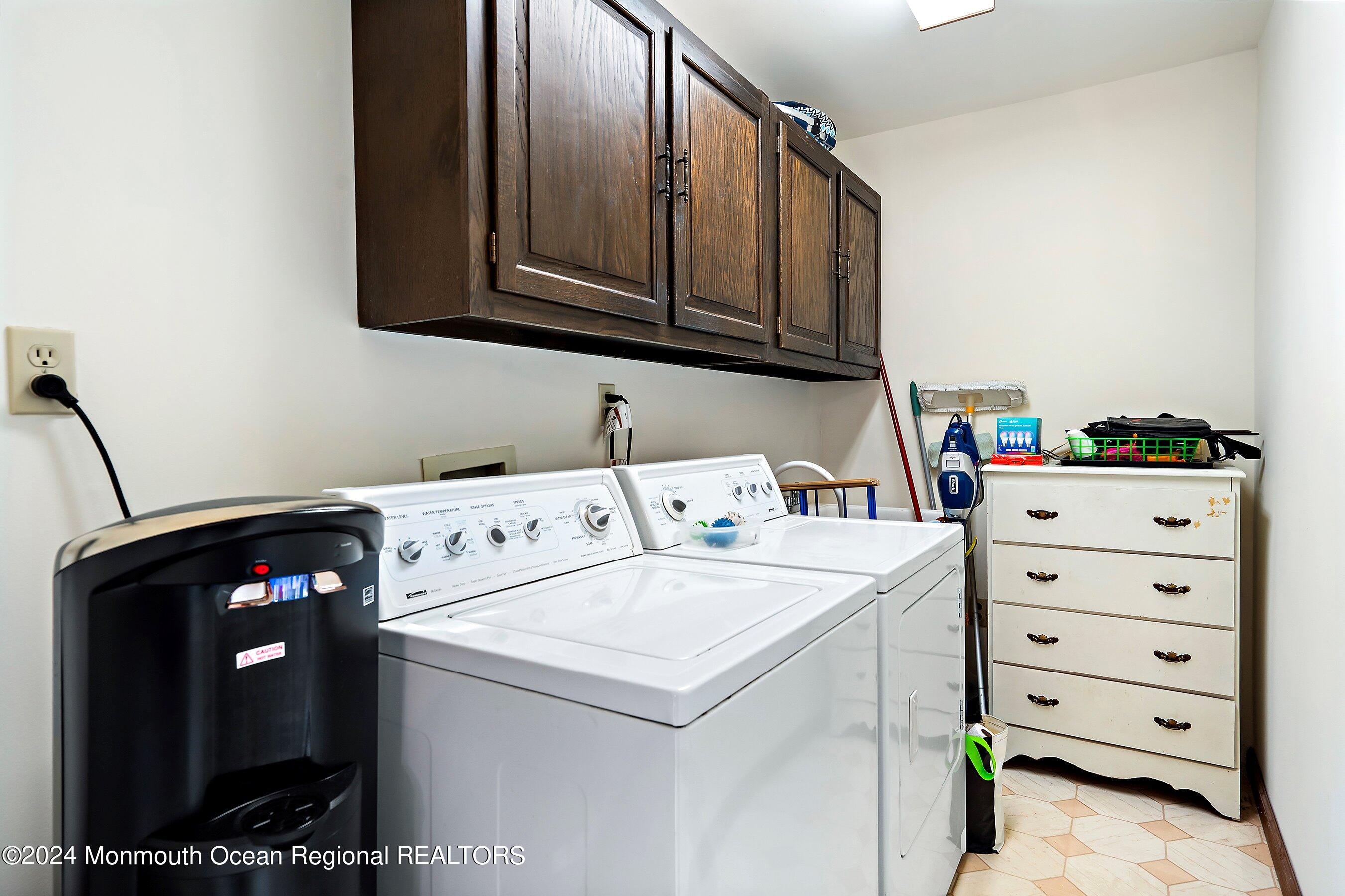 7 North Westfield Road Howell, NJ 07731 - Photo 11 of 37 11-Laundry