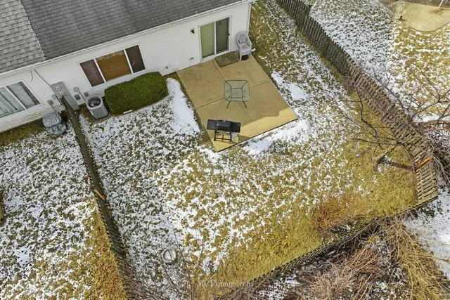 view of a back yard of the house