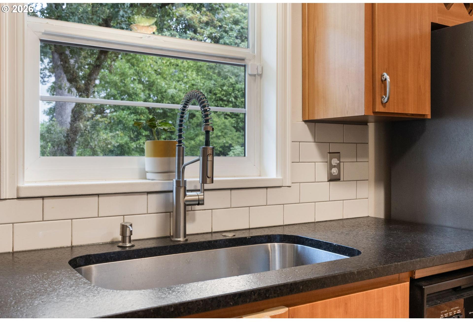 9125 Southwest Garden Home Road Portland, OR 97223 - Photo 12 of 38 Gallery Image 12