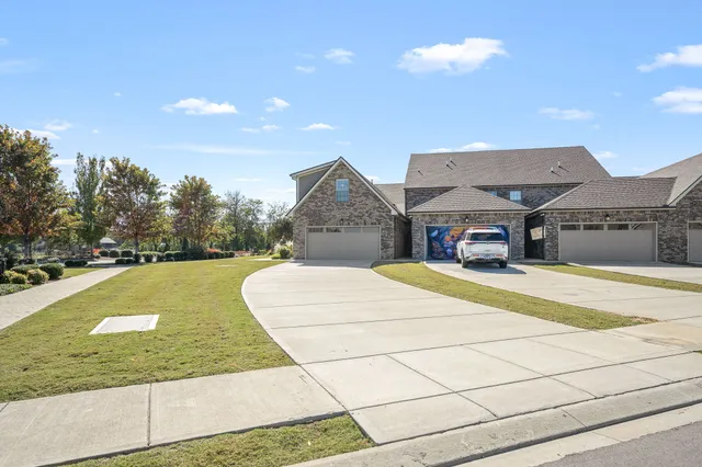 a swimming pool with view od palm trees