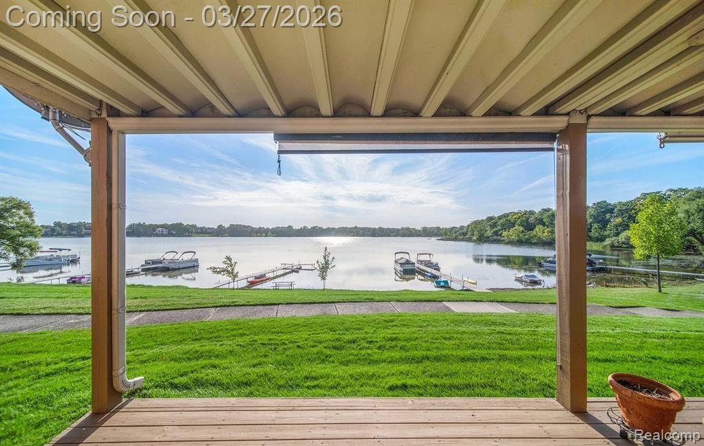 1932 Klingensmith Road Bloomfield Hills, MI 48302 - Photo 22 of 27