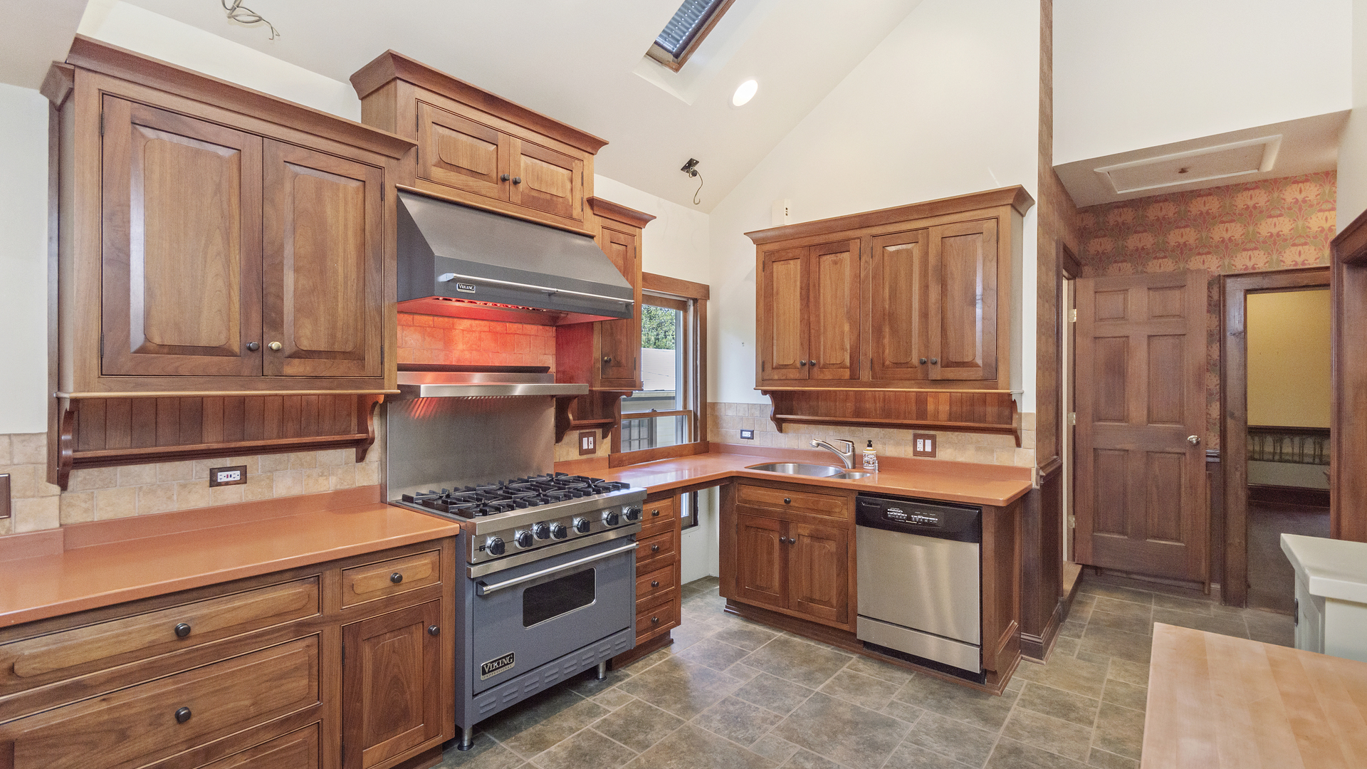 1228 Simpson Street Evanston, IL 60201 - Photo 12 of 33