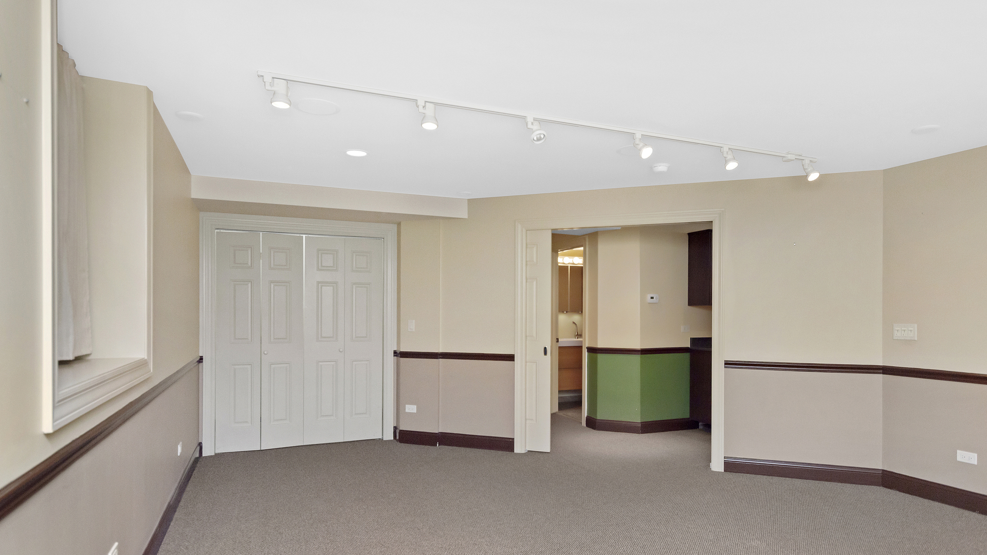 1228 Simpson Street Evanston, IL 60201 - Photo 22 of 33