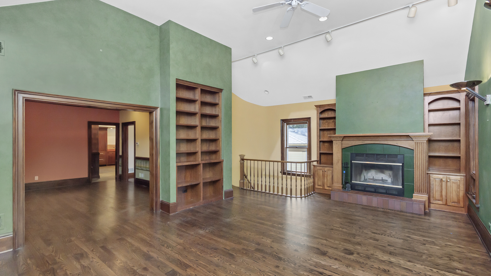 1228 Simpson Street Evanston, IL 60201 - Photo 10 of 33