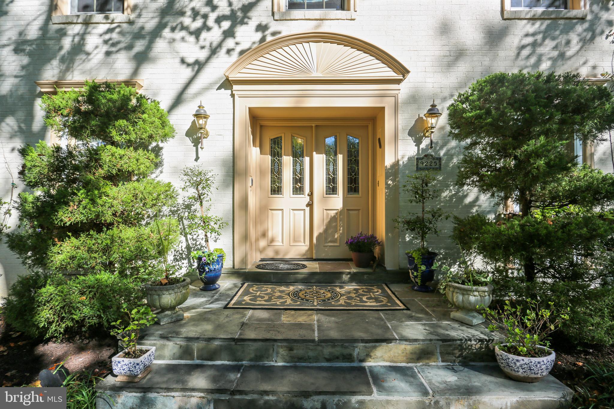 9225 Cranford Drive Potomac, MD 20854 - Photo 2 of 49 Welcome Home!