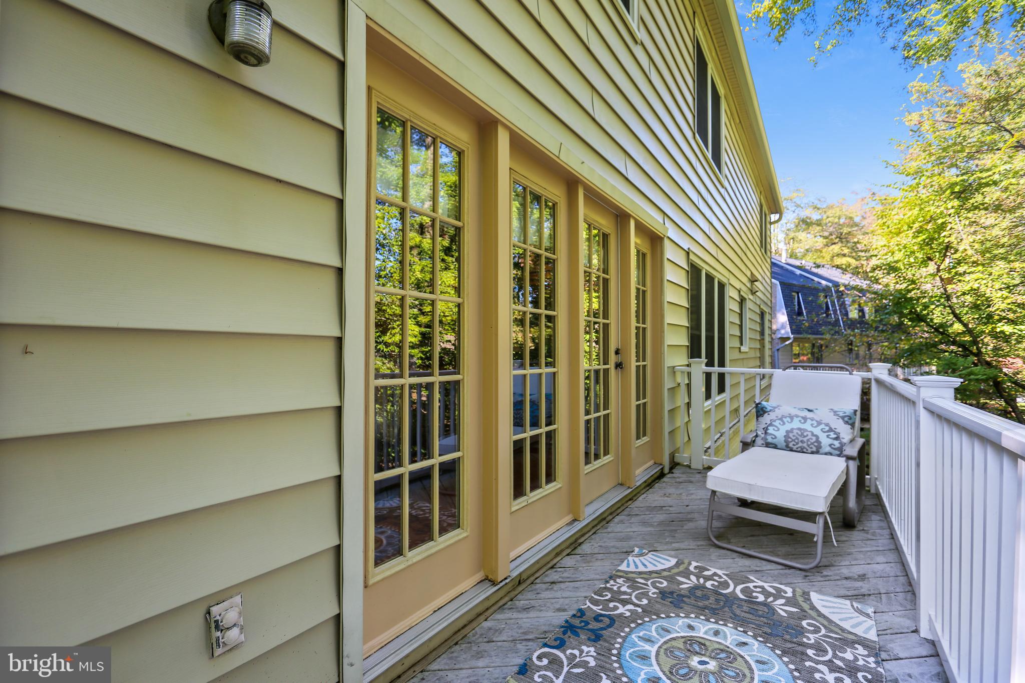 9225 Cranford Drive Potomac, MD 20854 - Photo 20 of 49 Another private side of the Deck