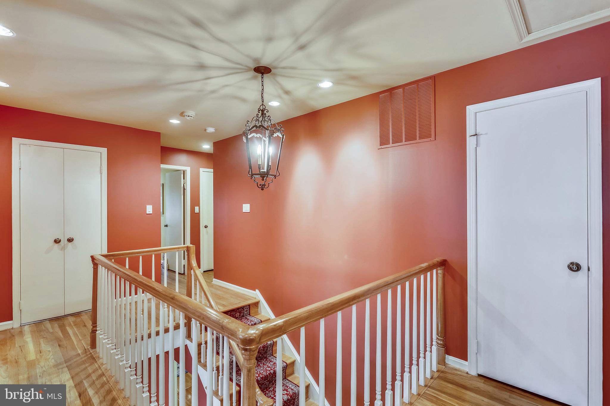 9225 Cranford Drive Potomac, MD 20854 - Photo 22 of 49 Second Floor hallway