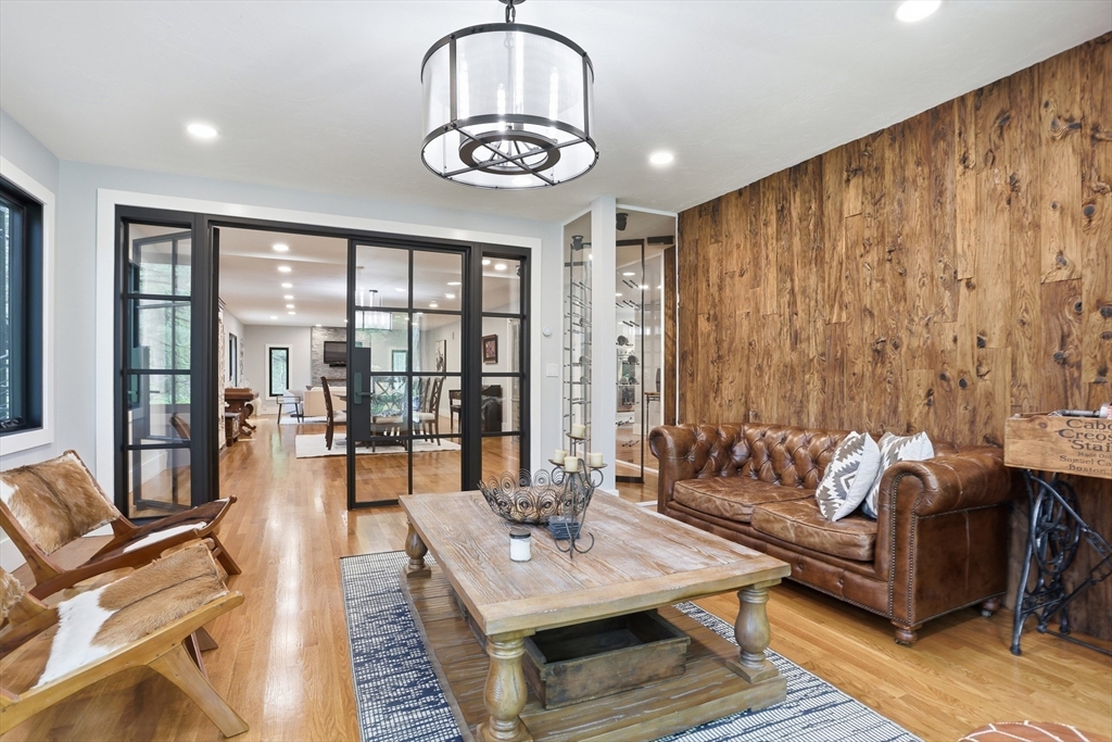 366 River Road Carlisle, MA 01741 - Photo 9 of 42