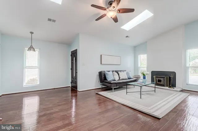 $625,000 | 316 Hanford Court, Sterling, VA 20164