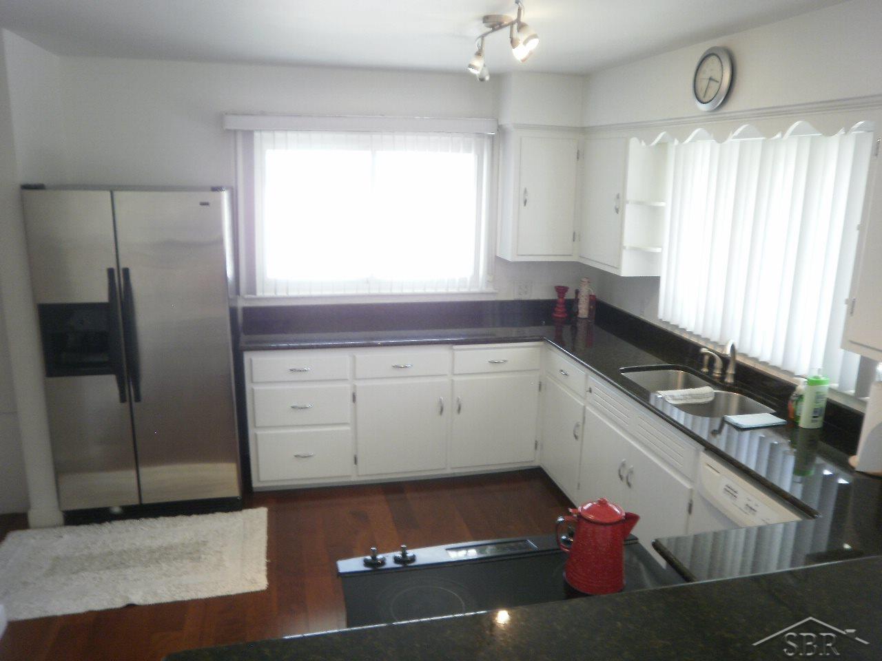 77 Benton Road Saginaw, MI 48602 - Photo 2 of 26 31375338-1.JPG