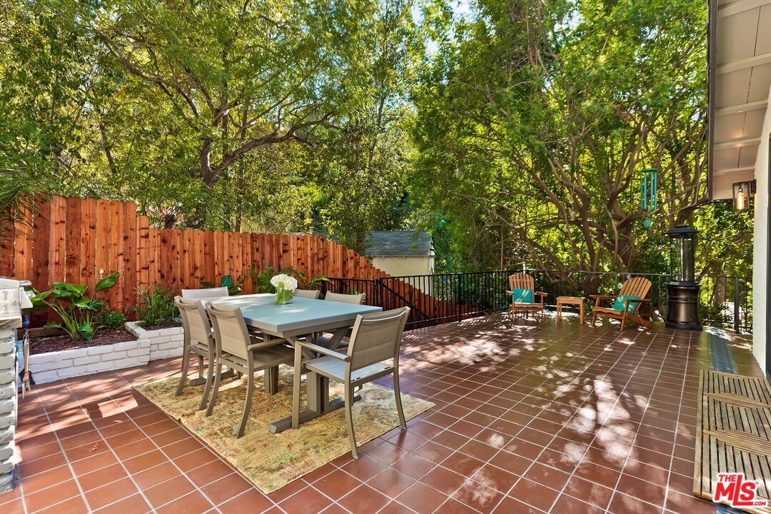 4221 Vanetta Drive Studio City, CA 91604 - Photo 14 of 41