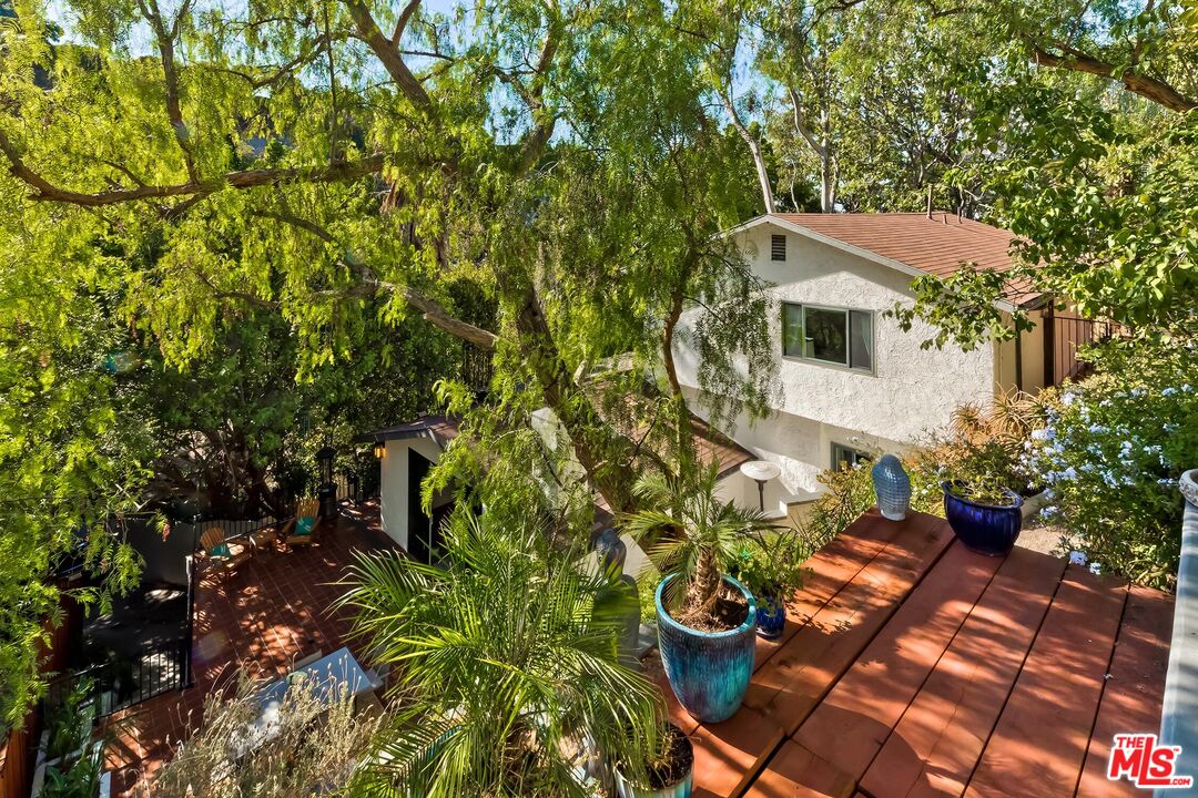 4221 Vanetta Drive Studio City, CA 91604 - Photo 19 of 41