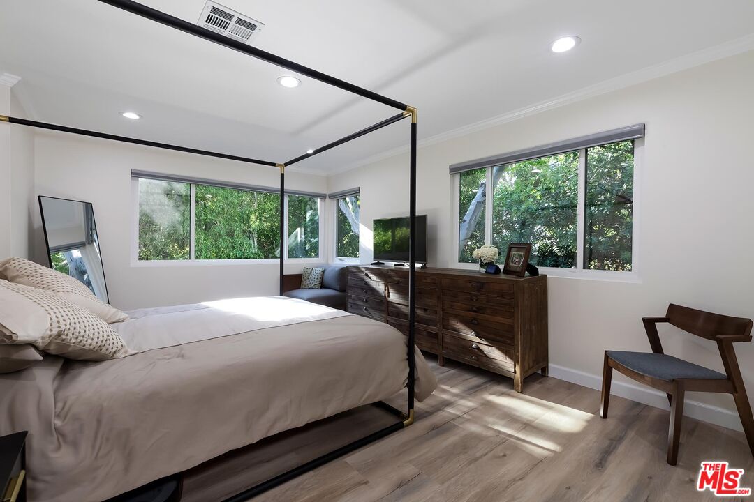 4221 Vanetta Drive Studio City, CA 91604 - Photo 21 of 41