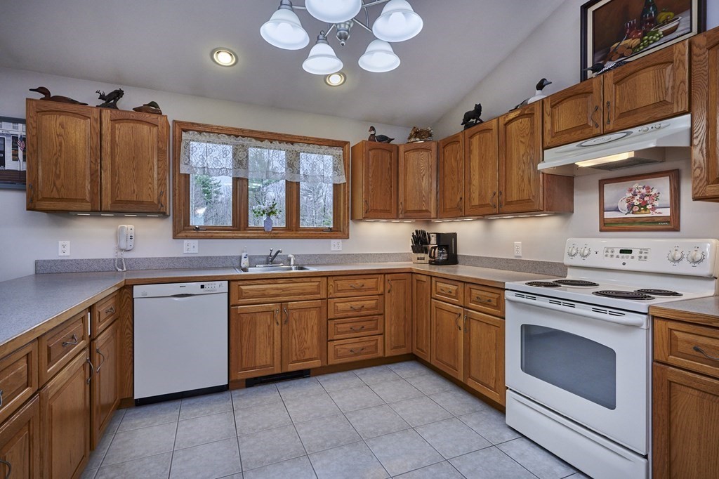 21 Fuller Road Goshen, MA 01096 - Photo 8 of 42