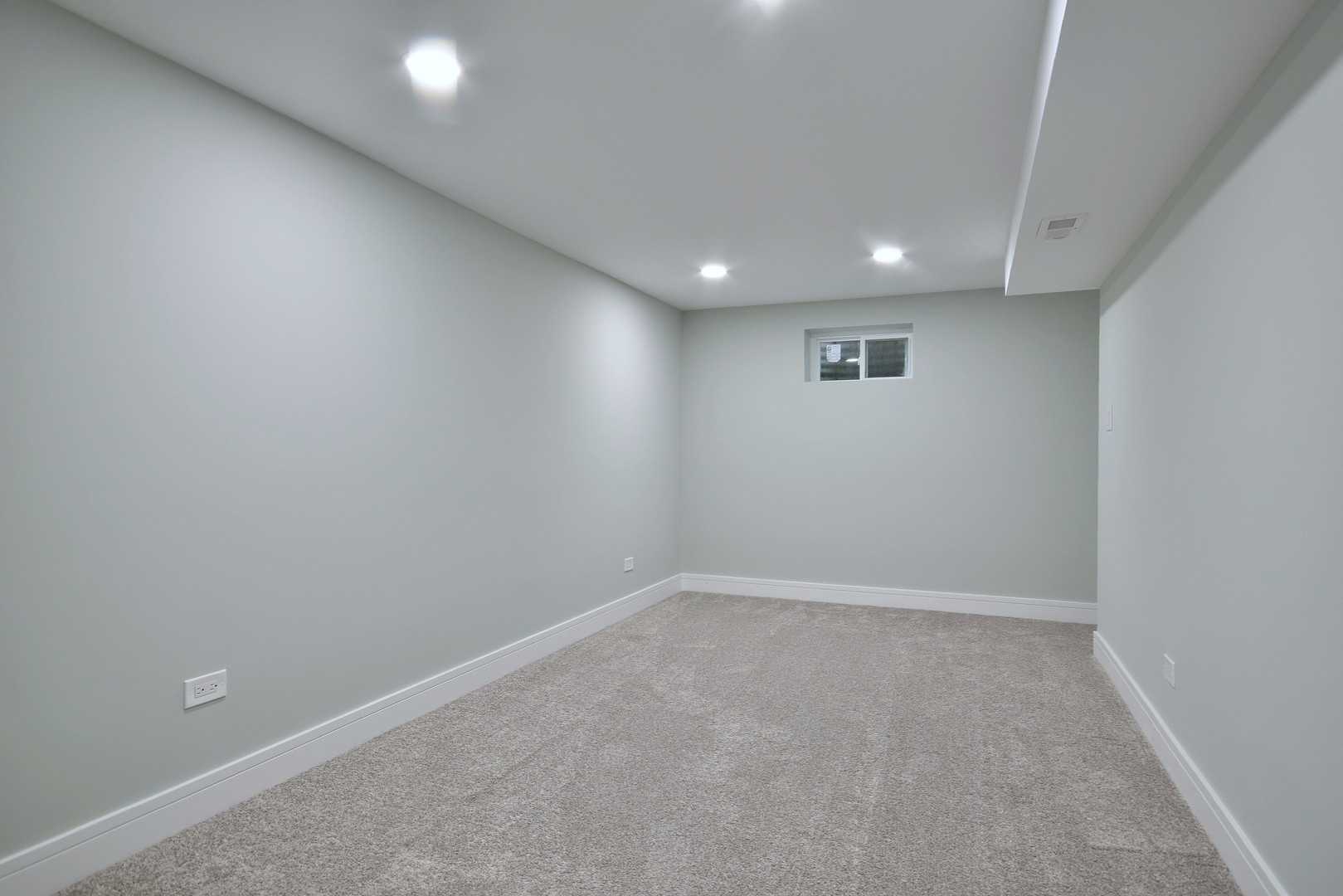 7609 Baker Court Darien, IL 60561 - Photo 38 of 39 a view of an empty room