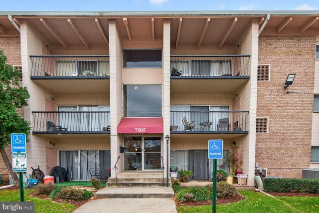 $1,600 | 7505 Riverdale Road, Unit 2039, Hyattsville, MD 20784