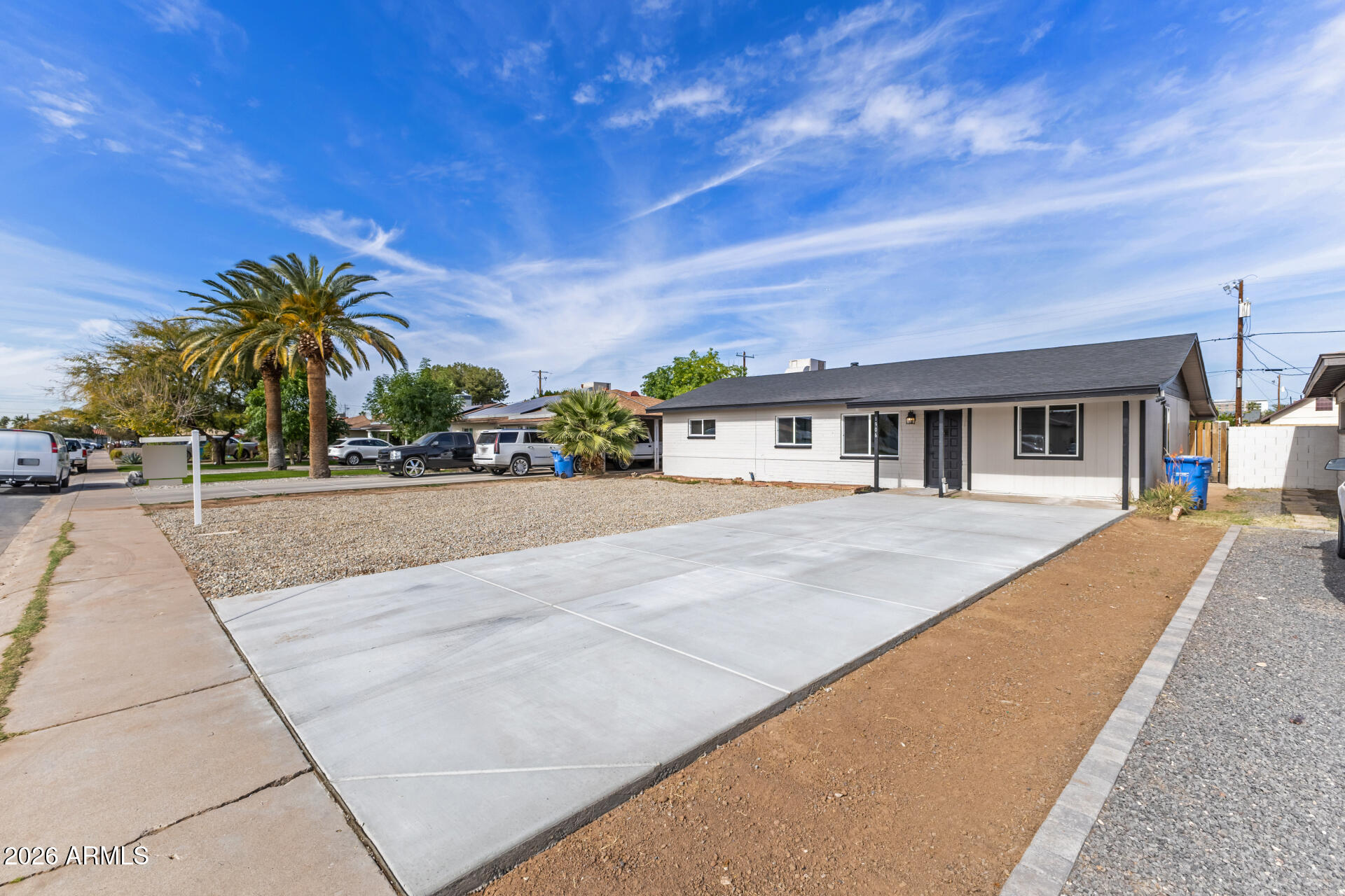 1906 East Almeria Road Phoenix, AZ 85006 - Photo 2 of 29 03 Almeria