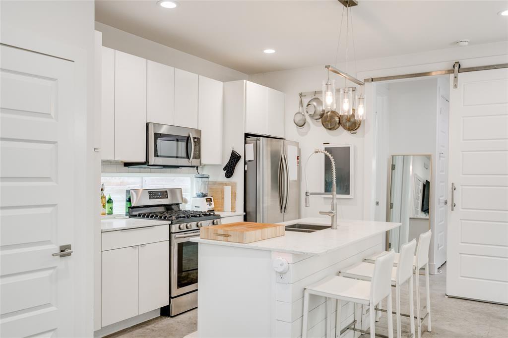 1404 East 2nd Street, Unit 2 Austin, TX 78702 - Photo 15 of 33